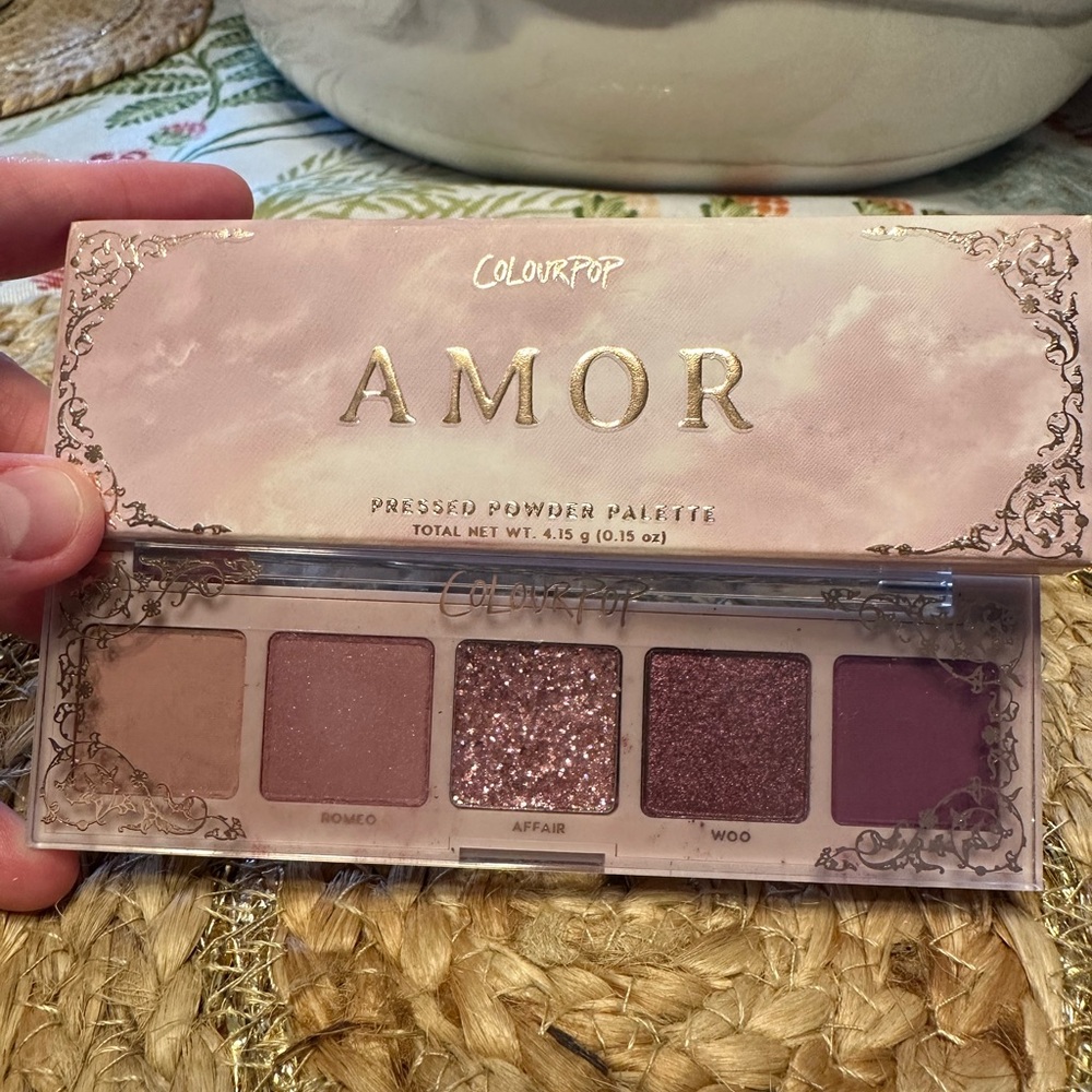 Amore colourpop palette